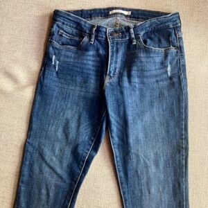 Levi dark wash 711 Skinny jeans, size 30